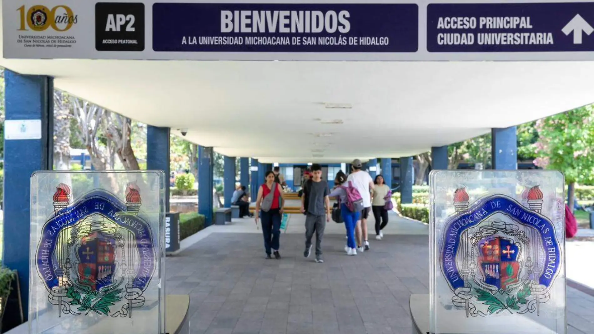 Acceso peatonal a la UMSNH